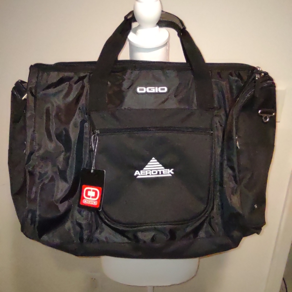 Ogio travel bag (flight attendants)